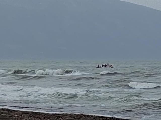 Denizde korku dolu anlar: 4 genç boğulma tehlikesi geçirdi