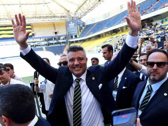 Sadettin Saran’a kongre üyelerinden destek