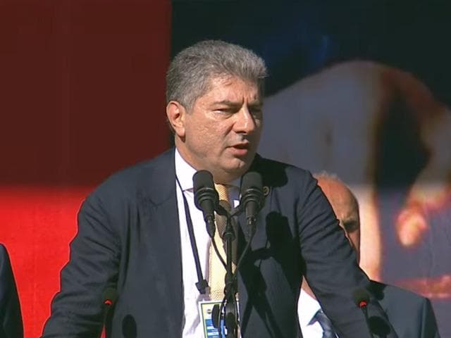 Kongre'de beklenen an geldi! Hakan Safi kürsüden bombaları patlattı!