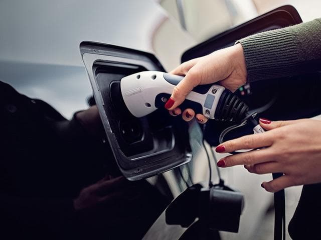 Elektrikli araçların evde şarj edilmesi yasaklandı mı? Açıklama geldi