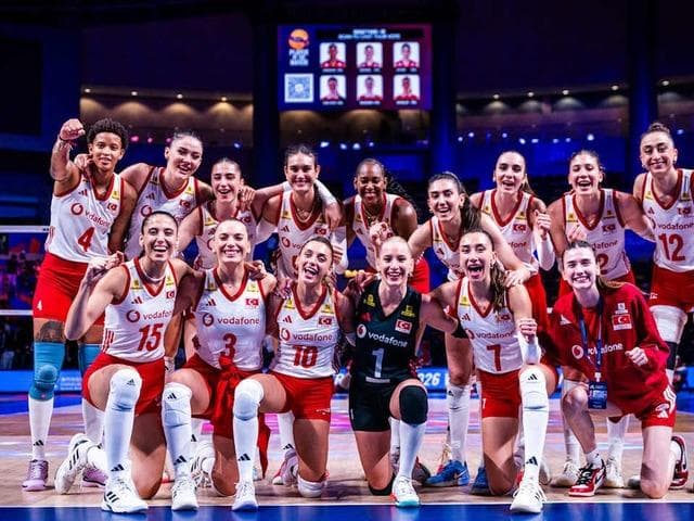 A Milli Kadın Voleybol Takımı’nın yarı finaldeki oldu!