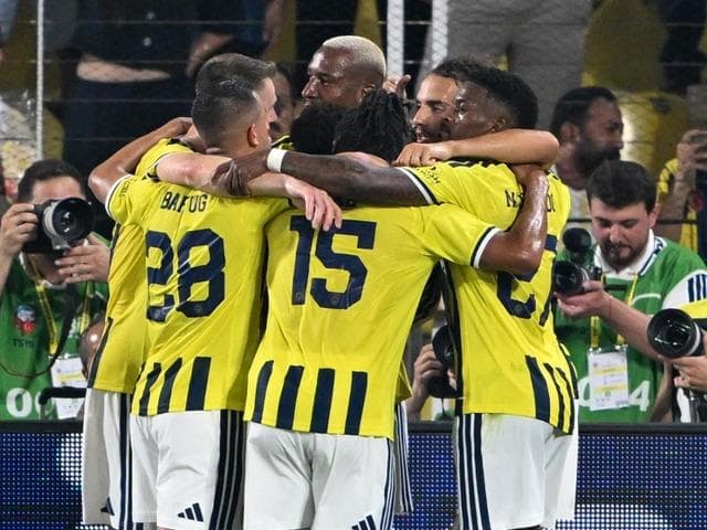 Fenerbahçe'de Sturm Graz maçı öncesi sürpriz değişiklik!