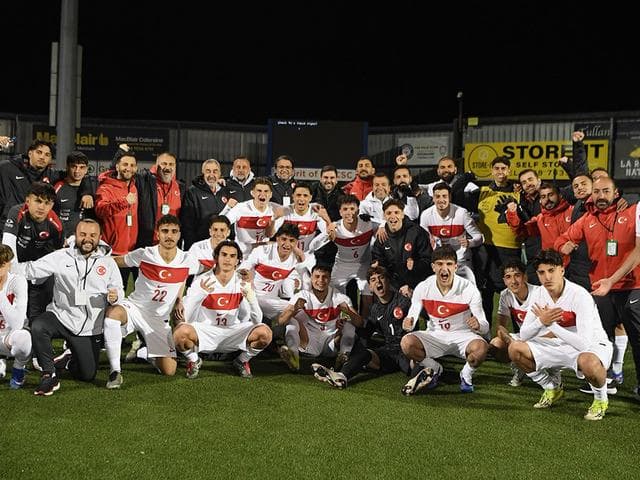 Beşiktaş, Galatasaray ve Trabzonspor 17 yaşındaki genç yıldızın peşinde